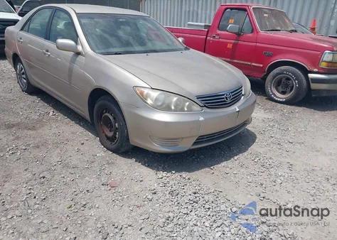 2005 Toyota Camry Le from USA, damaged, VIN 4T1BE30KX5U079332